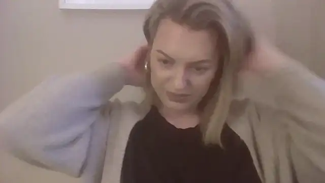 Gigi-Honey online show from 12-17-25, 01:39