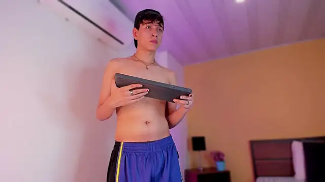 Snapshot of Brian-Ausslos chatting on 12-29-24, 07:39 Brian-Ausslos online show from 12-29-24, 07:39