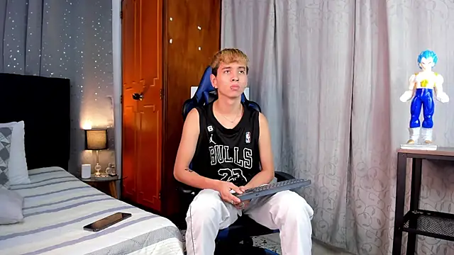 Brian-Ausslos online show from 02-19-25, 01:06