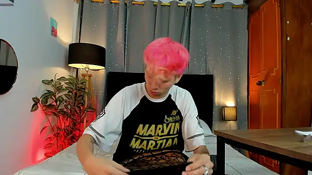 Snapshot of Brian-Ausslos chatting on 03-20-25, 05:02 Brian-Ausslos online show from 03-20-25, 05:02