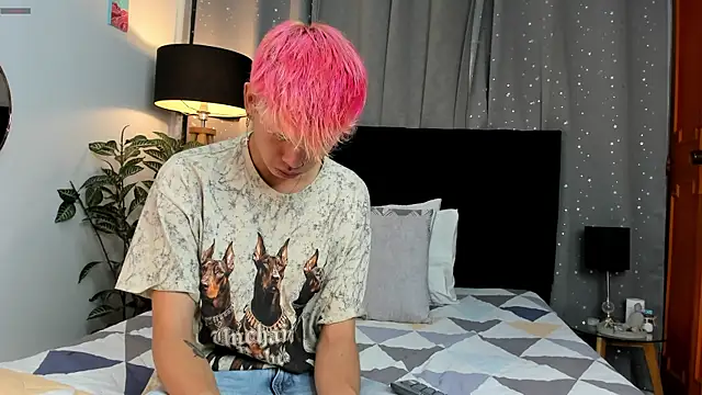 Snapshot of Brian-Ausslos chatting on 03-21-25, 05:00 Brian-Ausslos online show from 03-21-25, 05:00