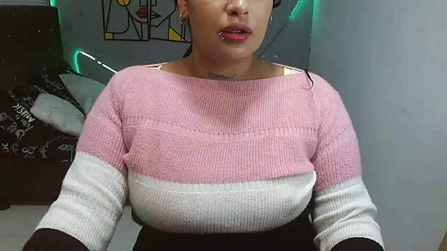 Snapshot of brittanysexhot chatting on 01-14-25, 03:15 brittanysexhot online show from 01-14-25, 03:15