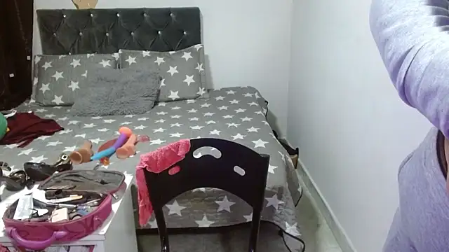 Snapshot of brittanysexhot chatting on 10-20-25, 05:35 brittanysexhot online show from 10-20-25, 05:35