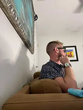 Snapshot of bjay1210 chatting on 01-02-25, 02:54 bjay1210 online show from 01-02-25, 02:54