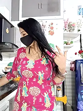 Snapshot of Best-Couple chatting on 05-15-26, 02:07 Best-Couple online show from 05-15-26, 02:07