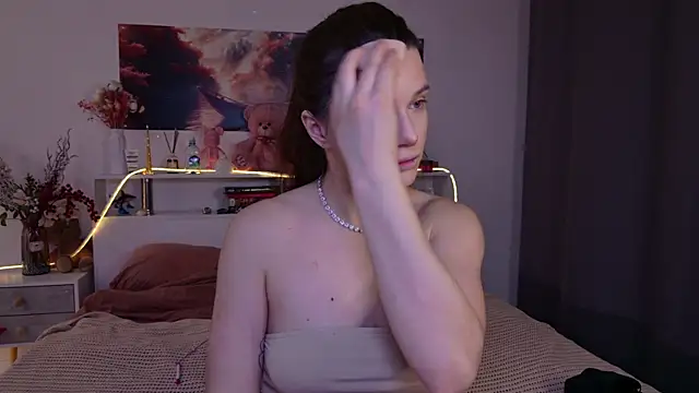 Nellie Medina online show from 02-25-26, 03:43