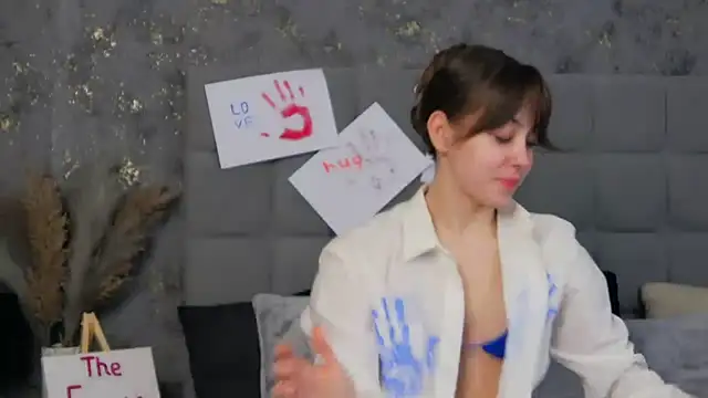 Snapshot of TheEmma chatting on 01-24-25, 06:04 TheEmma online show from 01-24-25, 06:04