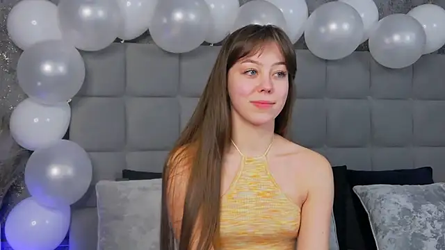 Snapshot of TheEmma chatting on 02-10-25, 03:10 TheEmma online show from 02-10-25, 03:10