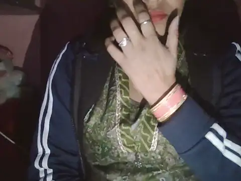 Hot-shanvi online show from 01-07-26, 04:31