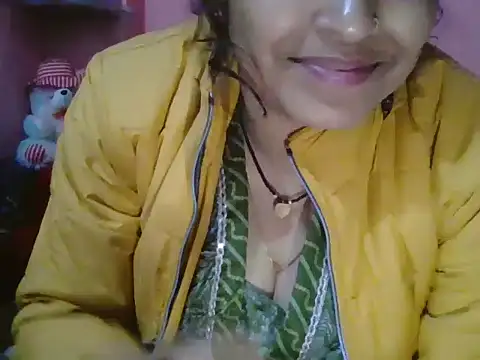 Hot-shanvi online show from 01-14-26, 08:20