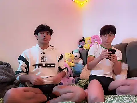 Snapshot of Calacran chatting on 12-31-24, 05:11 Calacran online show from 12-31-24, 05:11