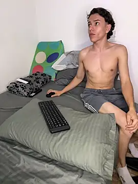 Young latin master777 online show from 01-04-25, 12:37