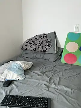 Young latin master777 online show from 01-05-25, 05:20