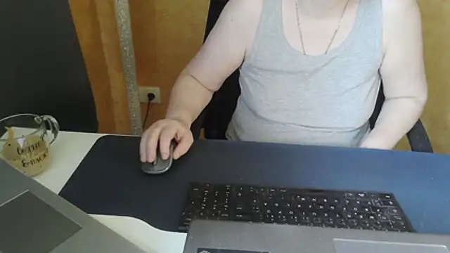 Snapshot of Sweet_Phoenix chatting on 06-18-26, 06:24 Sweet Phoenix online show from 06-18-26, 06:24