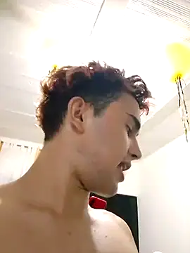 Lian Noath online show from 01-02-25, 02:33