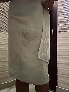 Snapshot of skyisthelimit12 chatting on 02-23-25, 06:28 skyisthelimit12 online show from 02-23-25, 06:28