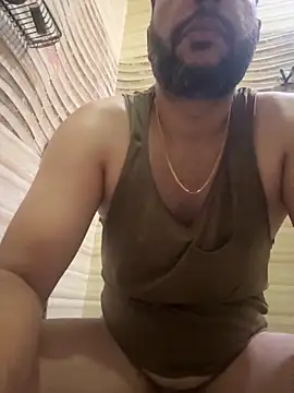 Snapshot of skyisthelimit12 chatting on 10-08-25, 06:33 skyisthelimit12 online show from 10-08-25, 06:33