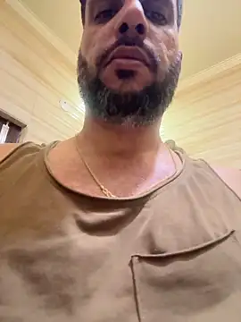 Snapshot of skyisthelimit12 chatting on 10-15-25, 05:40 skyisthelimit12 online show from 10-15-25, 05:40