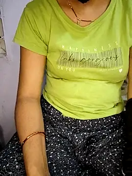 lovelygirl4567 online show from 02-11-25, 03:40