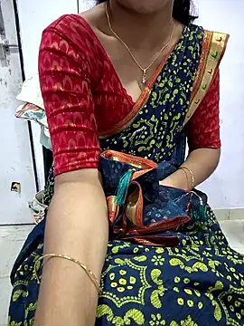 lovelygirl4567 online show from 10-28-25, 05:37