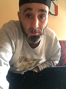 Snapshot of josueswvillaA1 chatting on 11-14-25, 08:57 josueswvillaA1 online show from 11-14-25, 08:57