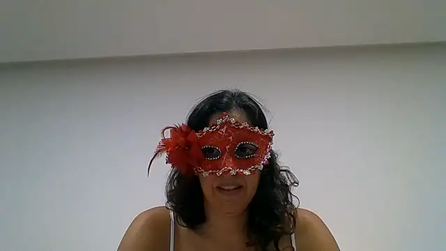 Snapshot of couple-tuga chatting on 06-29-26, 10:43 couple-tuga online show from 06-29-26, 10:43