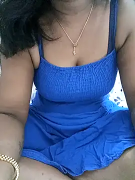 Snapshot of Tamil_Vishalini chatting on 02-27-26, 01:27 Tamil Vishalini online show from 02-27-26, 01:27