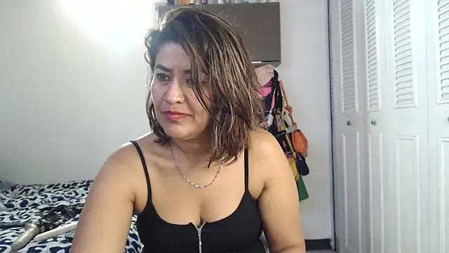 CamilaLix online show from 03-04-25, 02:06