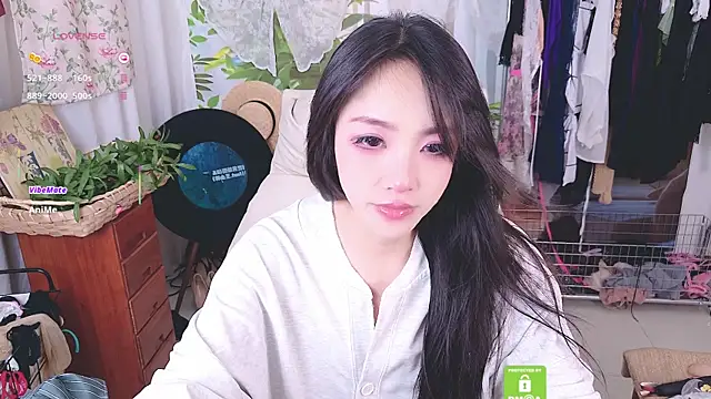 Snapshot of xiaotiantian-76 chatting on 06-09-26, 02:39 xiaotiantian-76 online show from 06-09-26, 02:39