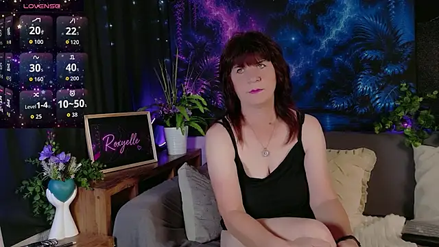 Snapshot of roxyyyrose chatting on 07-24-26, 09:24 roxyyyrose online show from 07-24-26, 09:24