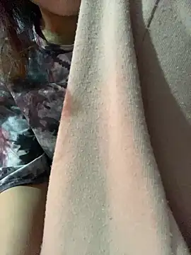 Snapshot of feng-a chatting on 01-11-25, 03:42 feng-a online show from 01-11-25, 03:42