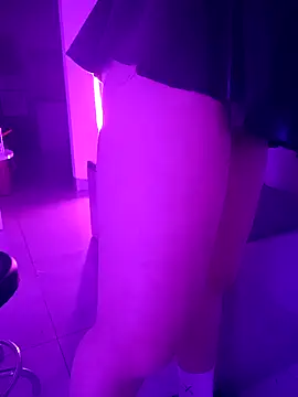 Snapshot of feng-a chatting on 01-21-25, 03:32 feng-a online show from 01-21-25, 03:32