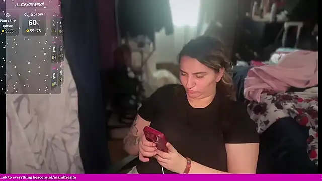 Snapshot of mamifresita chatting on 06-17-26, 07:26 mamifresita online show from 06-17-26, 07:26