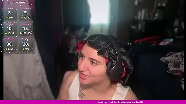 Snapshot of mamifresita chatting on 06-28-26, 01:22 mamifresita online show from 06-28-26, 01:22
