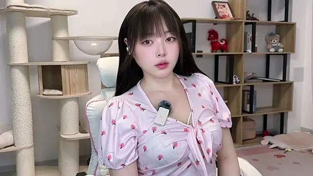 Chenjing0 online show from 05-15-26, 12:12