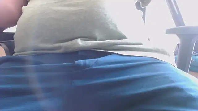 Snapshot of calypsohot chatting on 06-16-26, 02:19 calypsohot online show from 06-16-26, 02:19