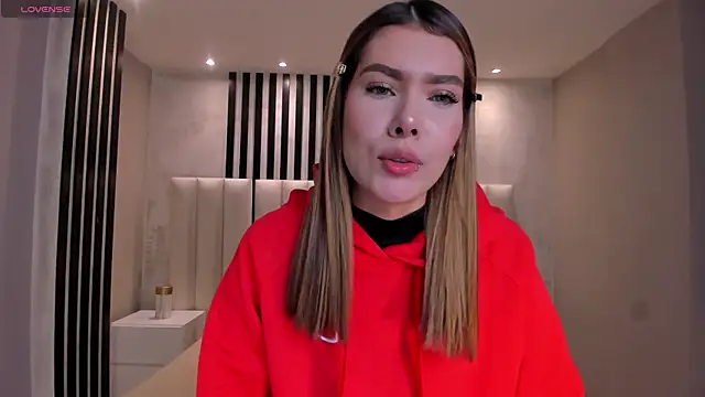 Snapshot of NiaSalvatore chatting on 07-19-26, 06:00 NiaSalvatore online show from 07-19-26, 06:00