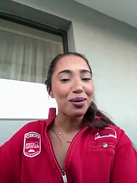 Snapshot of miaceleste chatting on 09-15-25, 04:18 miaceleste online show from 09-15-25, 04:18