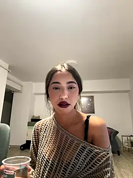 Snapshot of miaceleste chatting on 09-19-25, 10:32 miaceleste online show from 09-19-25, 10:32