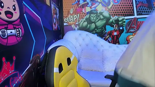 Snapshot of jisuscat chatting on 03-19-25, 07:06 jisuscat online show from 03-19-25, 07:06