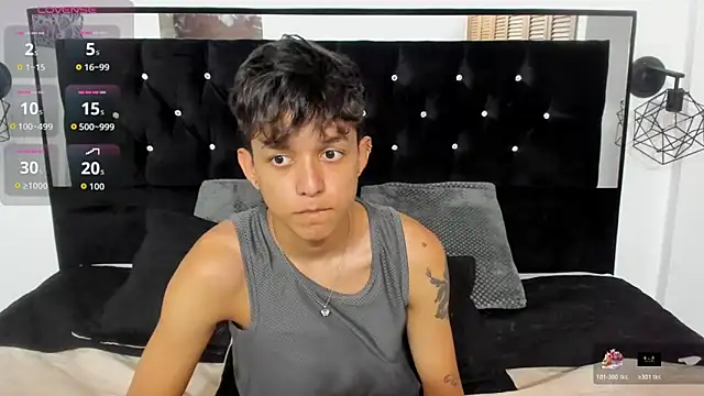 Snapshot of jisuscat chatting on 10-30-25, 08:53 jisuscat online show from 10-30-25, 08:53