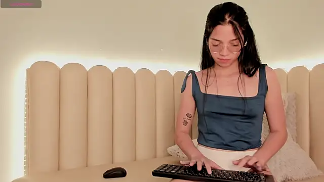 catalina rrosee online show from 01-04-25, 10:13