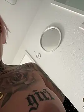 Mia-Fuchs online show from 03-11-25, 12:28