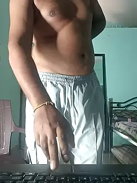 Snapshot of Desi_Heat chatting on 01-05-25, 03:22 Desi Heat online show from 01-05-25, 03:22