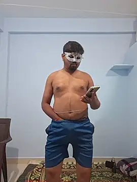 Snapshot of Desi_Heat chatting on 10-25-25, 06:13 Desi Heat online show from 10-25-25, 06:13