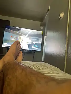 Snapshot of leisurelycriminal chatting on 09-26-25, 05:50 leisurelycriminal online show from 09-26-25, 05:50