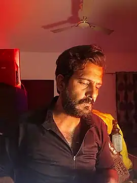 MAGNETICDADDY8 online show from 12-18-25, 05:19