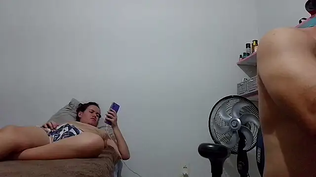 Snapshot of camillebr chatting on 01-31-25, 12:06 camillebr online show from 01-31-25, 12:06