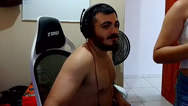 Snapshot of camillebr chatting on 02-18-25, 05:42 camillebr online show from 02-18-25, 05:42