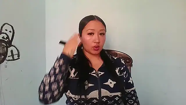 Snapshot of boobsTaylor chatting on 11-14-25, 08:40 boobsTaylor online show from 11-14-25, 08:40